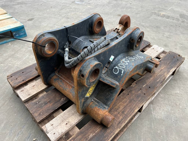 Verachtert CW20 - 312 / 311F / 313F / 315F - Attache rapide pour Engins de chantier: photos 5 Verachtert CW20 - 312 / 311F / 313F / 315F - Attache rapide pour Engins de chantier: photos 5