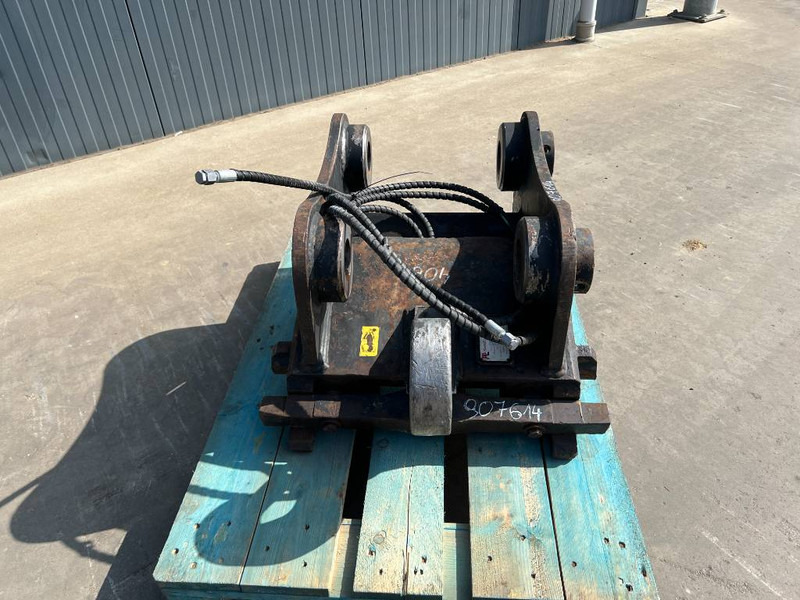 Verachtert CW40 - 320E - Attache rapide pour Engins de chantier: photos 2 Verachtert CW40 - 320E - Attache rapide pour Engins de chantier: photos 2