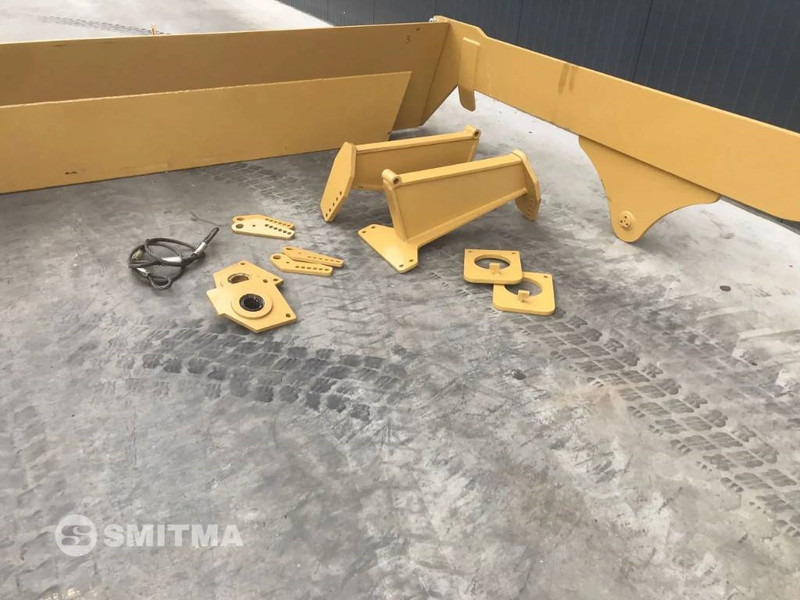 Volvo A40G - Hayon élévateur pour Engins de chantier: photos 5 Volvo A40G - Hayon élévateur pour Engins de chantier: photos 5