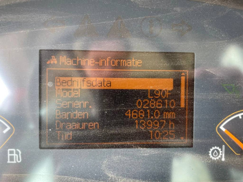 Chargeuse sur pneus Volvo L90F - 3rd valve: photos 15
