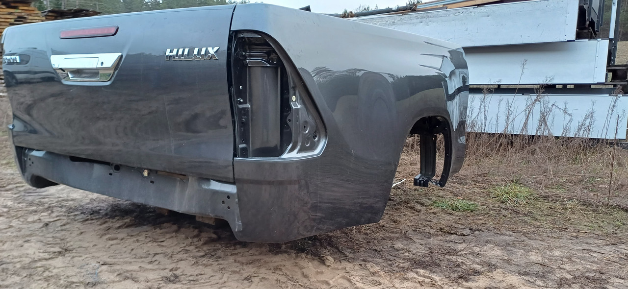 TOYOTA HILUX Extracab (2023 r.) NOWA paka skrzynia - Autre matériel: photos 3 TOYOTA HILUX Extracab (2023 r.) NOWA paka skrzynia - Autre matériel: photos 3