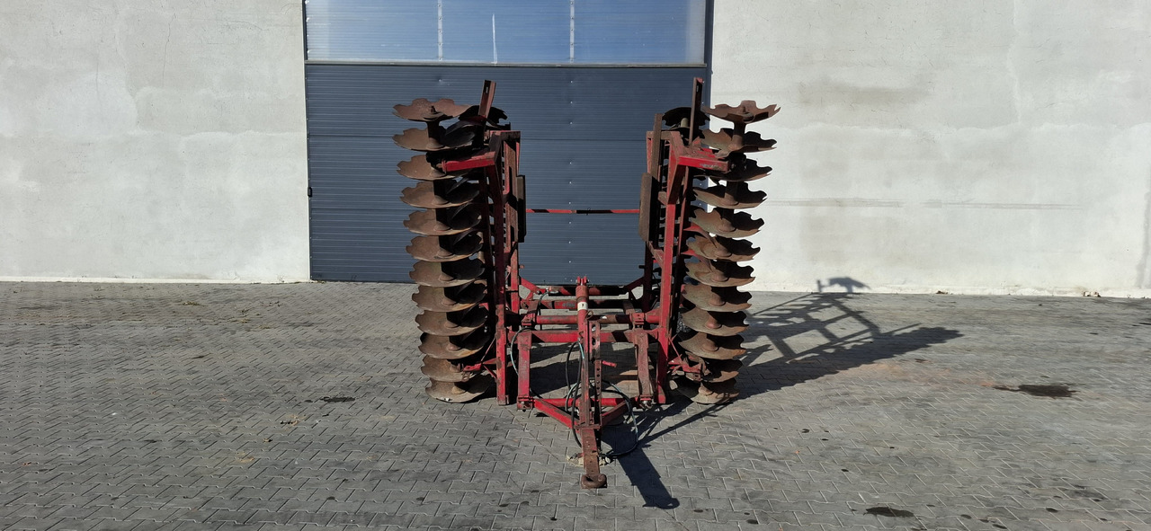 Brona talerzowa 4.4 m - Cover crop: photos 1 Brona talerzowa 4.4 m - Cover crop: photos 1