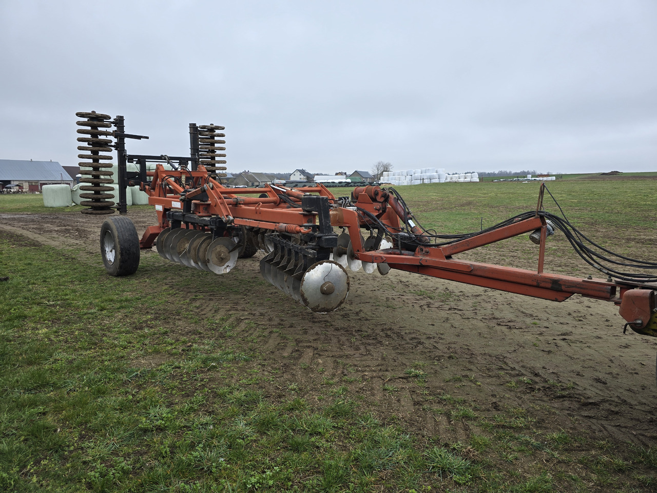 GREGOIRE BESSON CSX 666-26 - Cover crop: photos 3 GREGOIRE BESSON CSX 666-26 - Cover crop: photos 3