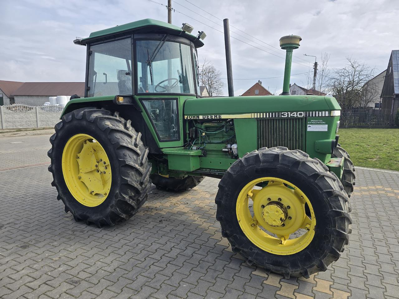 JOHN DEERE 3140 - Tracteur agricole: photos 4 JOHN DEERE 3140 - Tracteur agricole: photos 4