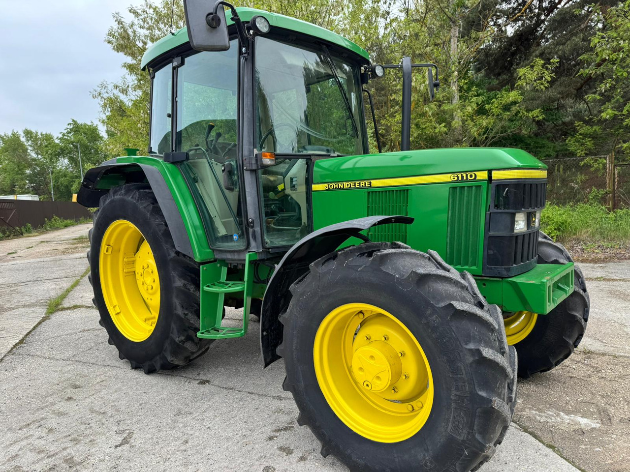 JOHN DEERE 6110 - Tracteur agricole: photos 1 JOHN DEERE 6110 - Tracteur agricole: photos 1
