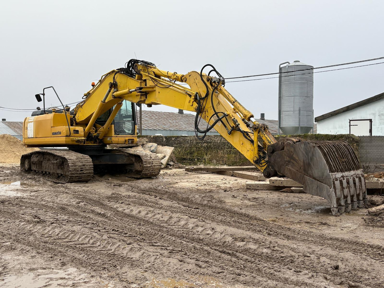 KOMATSU PC 210 LC-7 - Pelle sur chenille: photos 1 KOMATSU PC 210 LC-7 - Pelle sur chenille: photos 1