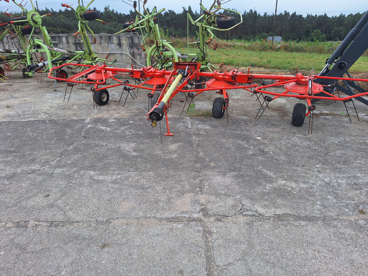 KUHN 5001T - Faneuse: photos 3 KUHN 5001T - Faneuse: photos 3
