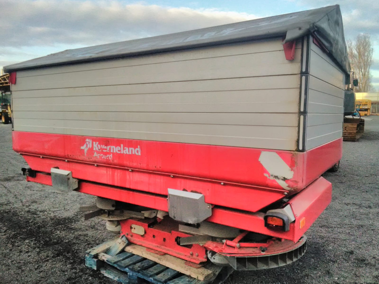 KVERNELAND EXACTA – TL - Distributeur d'engrais: photos 3 KVERNELAND EXACTA – TL - Distributeur d'engrais: photos 3