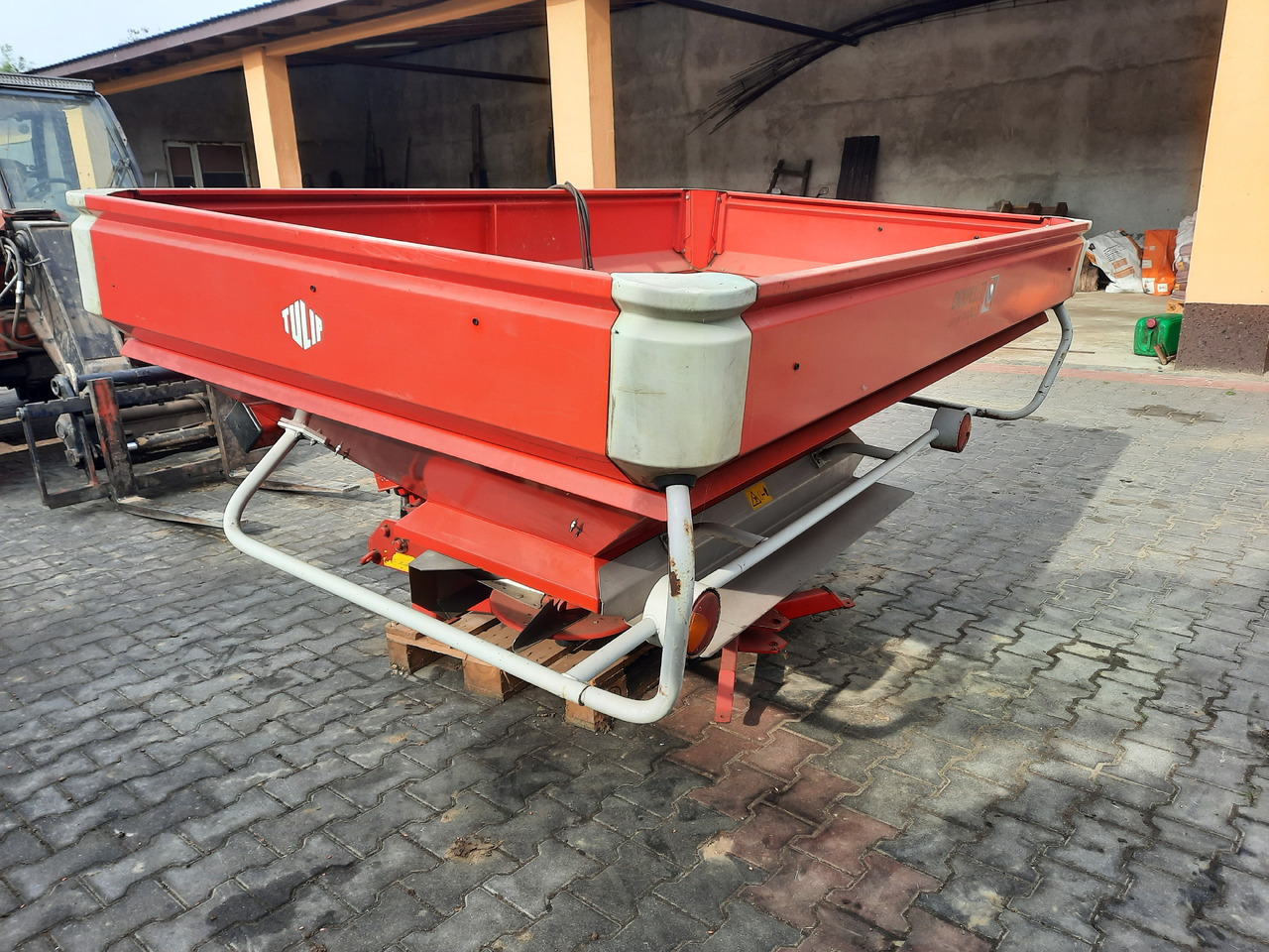 LELY CENTERLINER SX 2000 L - Distributeur d'engrais: photos 5 LELY CENTERLINER SX 2000 L - Distributeur d'engrais: photos 5
