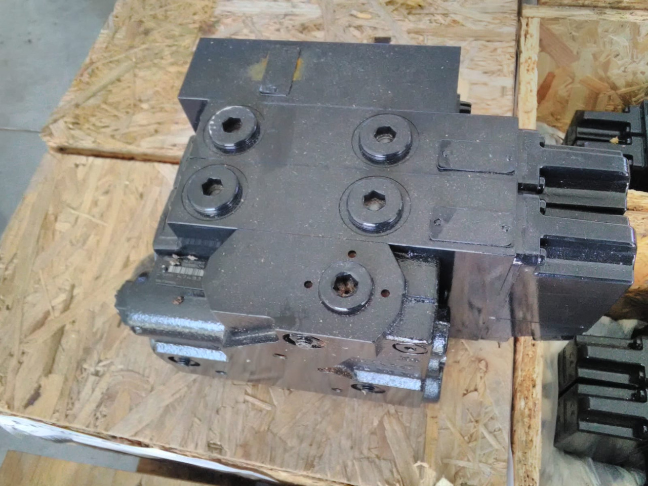 CNH 47433959 - Pièces de rechange pour Machine agricole: photos 4 CNH 47433959 - Pièces de rechange pour Machine agricole: photos 4