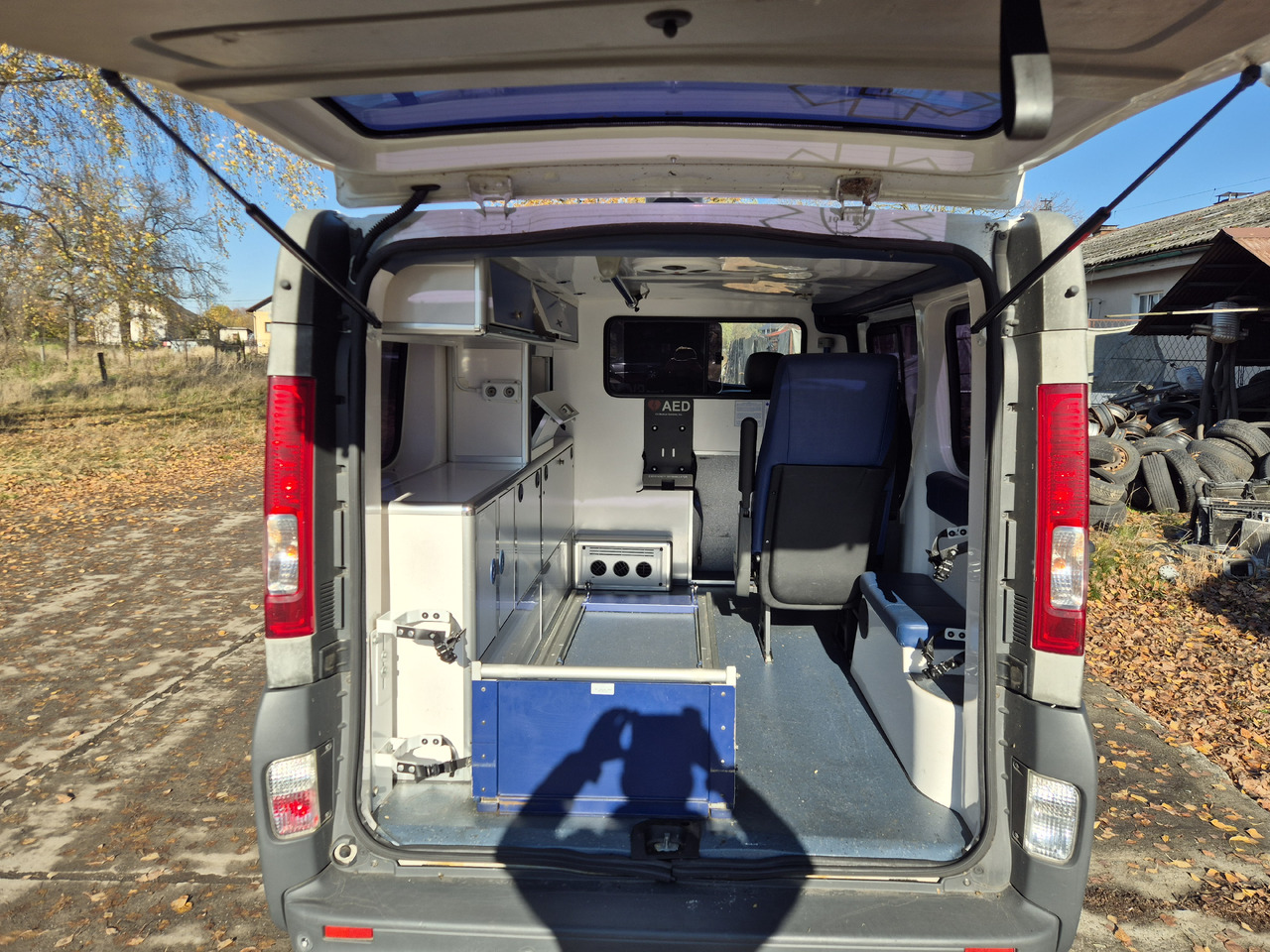 RENAULT Trafic 2.0 dCi 115 KM - Ambulance: photos 5 RENAULT Trafic 2.0 dCi 115 KM - Ambulance: photos 5