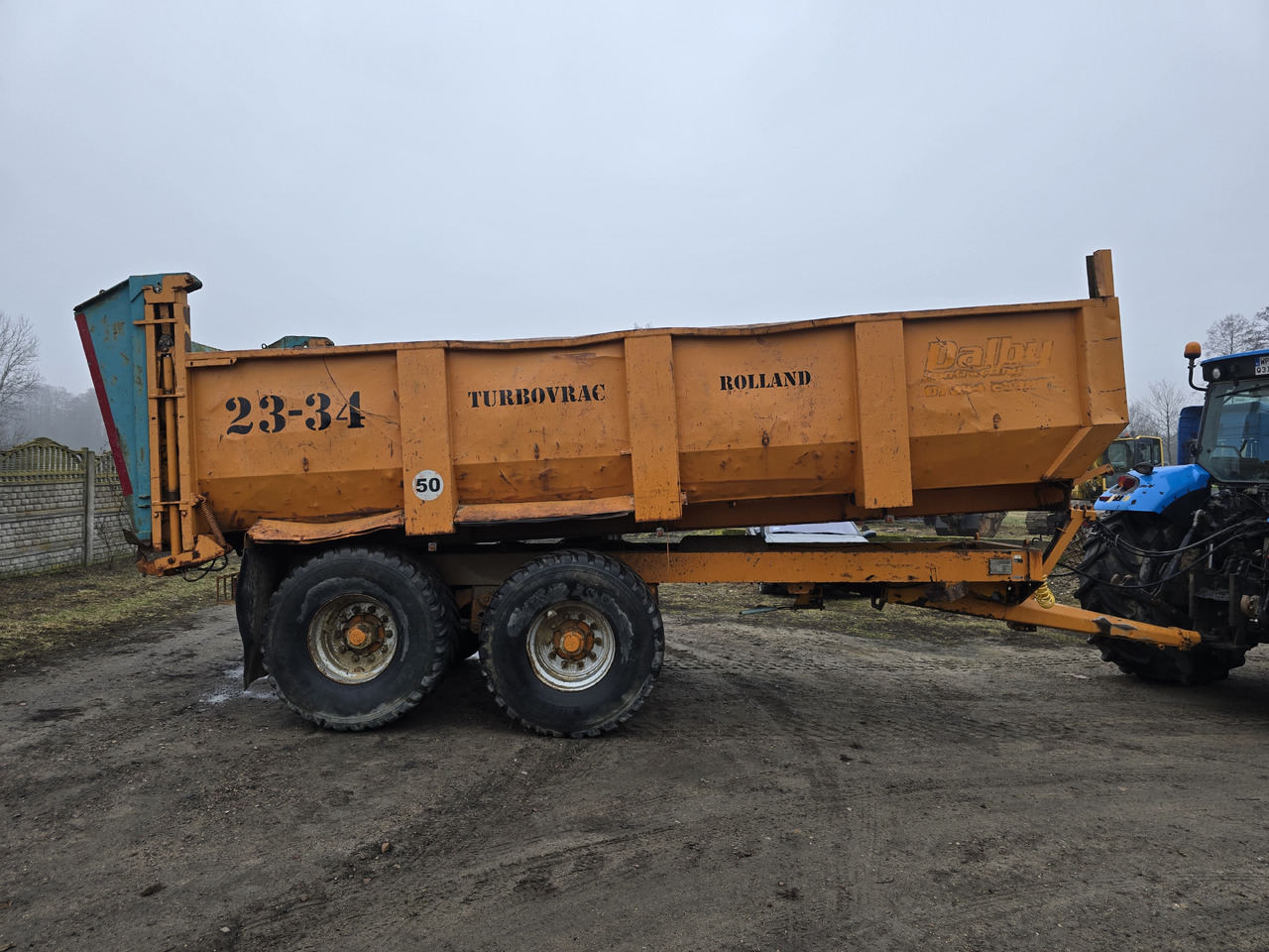 ROLLAND TURBOVRAC 23-34 - Benne agricole: photos 1 ROLLAND TURBOVRAC 23-34 - Benne agricole: photos 1