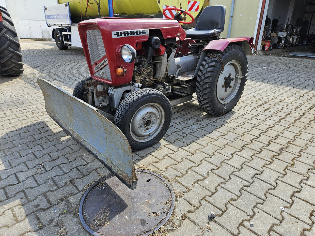 Ursus 1CA90 - Tracteur agricole: photos 1 Ursus 1CA90 - Tracteur agricole: photos 1