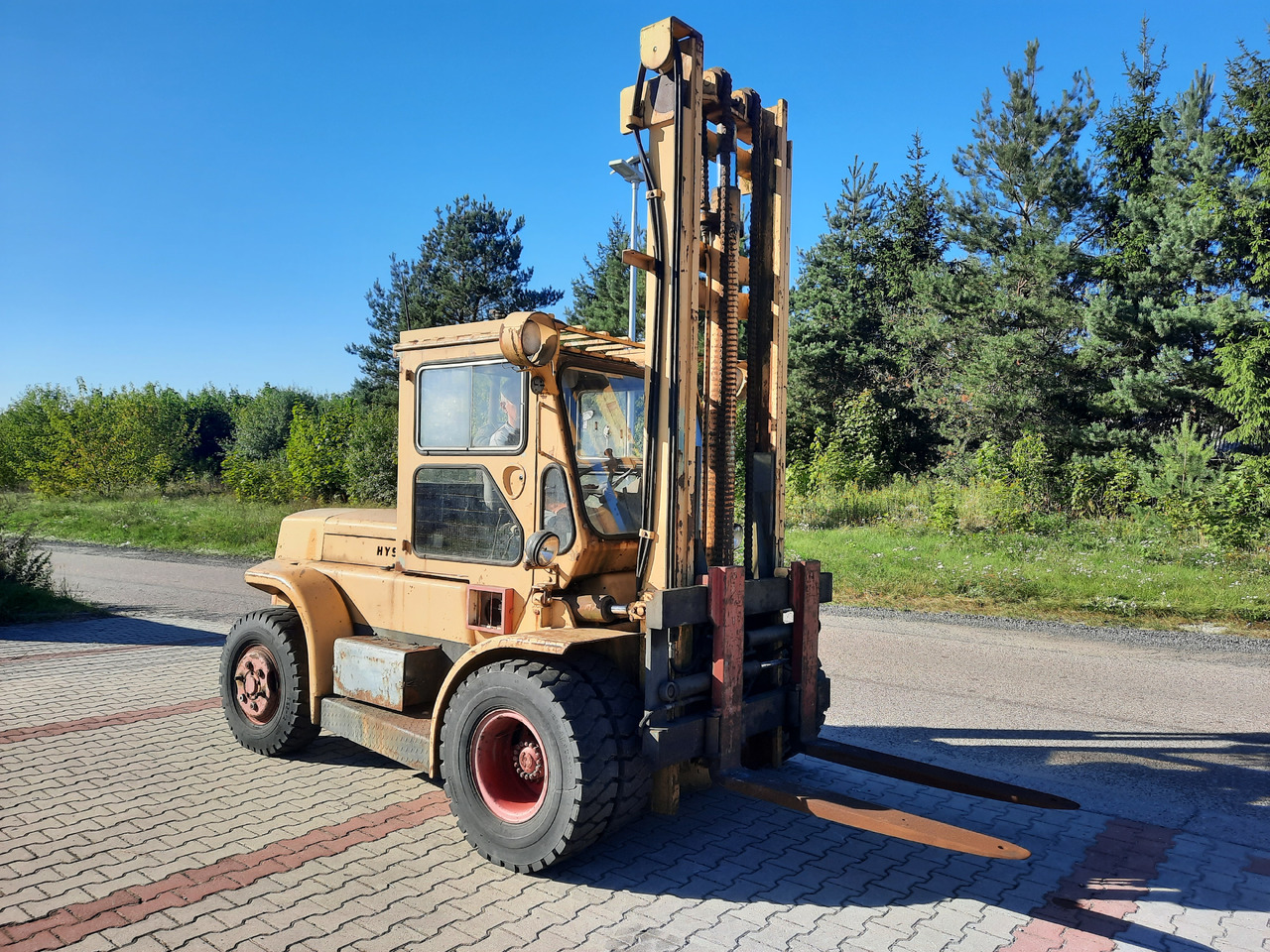 Hyster H 110 / 150F Challenger - Chariot élévateur diesel: photos 1 Hyster H 110 / 150F Challenger - Chariot élévateur diesel: photos 1