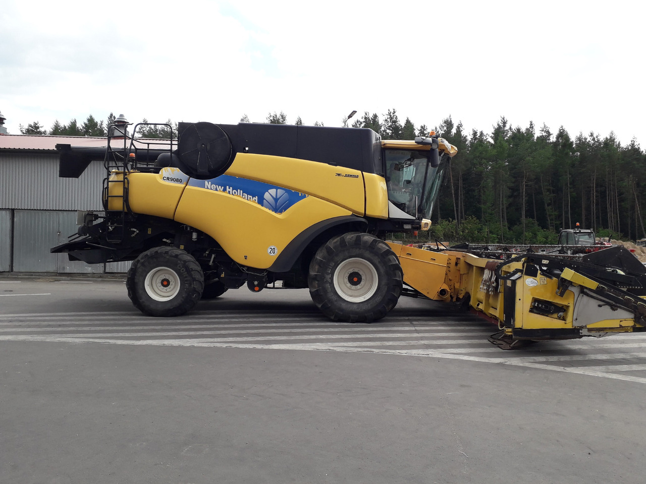 New-holland CR9080 - Moissonneuse-batteuse: photos 5 New-holland CR9080 - Moissonneuse-batteuse: photos 5