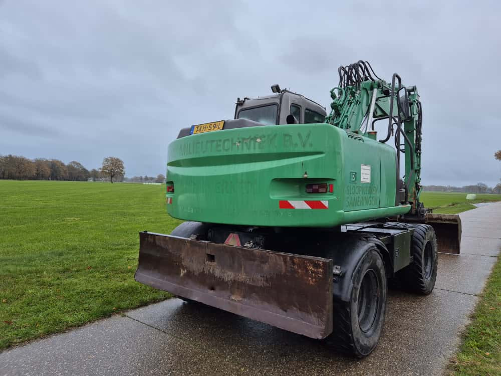 HITACHI ZX 130 W - Pelle sur pneus: photos 4 HITACHI ZX 130 W - Pelle sur pneus: photos 4