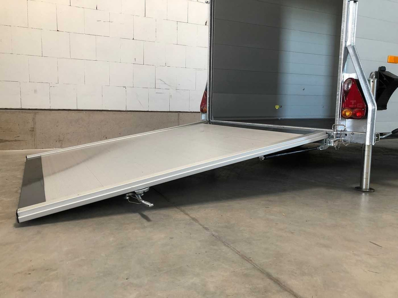 Remorque pour moto neuf CHEVAL LIBERTE DEBON C300 Roadster Alufelge Kofferanhänger: photos 27