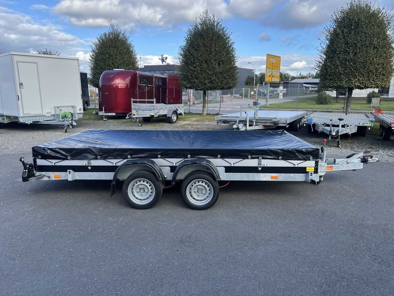 VEZEKO Husky Car FB 27.39 Autotransporter - Remorque ampliroll/ Multibenne: photos 2 VEZEKO Husky Car FB 27.39 Autotransporter - Remorque ampliroll/ Multibenne: photos 2