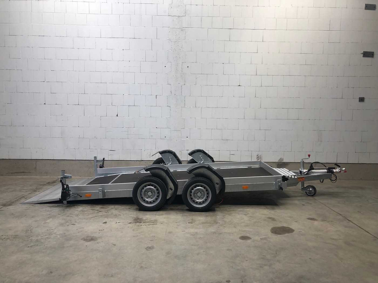 VEZEKO Husky FB 35.35 E-Pumpe Maschinentransporter - Remorque porte engin: photos 2 VEZEKO Husky FB 35.35 E-Pumpe Maschinentransporter - Remorque porte engin: photos 2