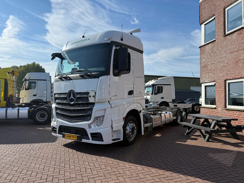 Mercedes-Benz Actros Actros 2542LL 6X2 BDF / ACC / AHK/ TUV 8-2026 / NL TRUCK - Camion porte-conteneur/ Caisse mobile: photos 2 Mercedes-Benz Actros Actros 2542LL 6X2 BDF / ACC / AHK/ TUV 8-2026 / NL TRUCK - Camion porte-conteneur/ Caisse mobile: photos 2