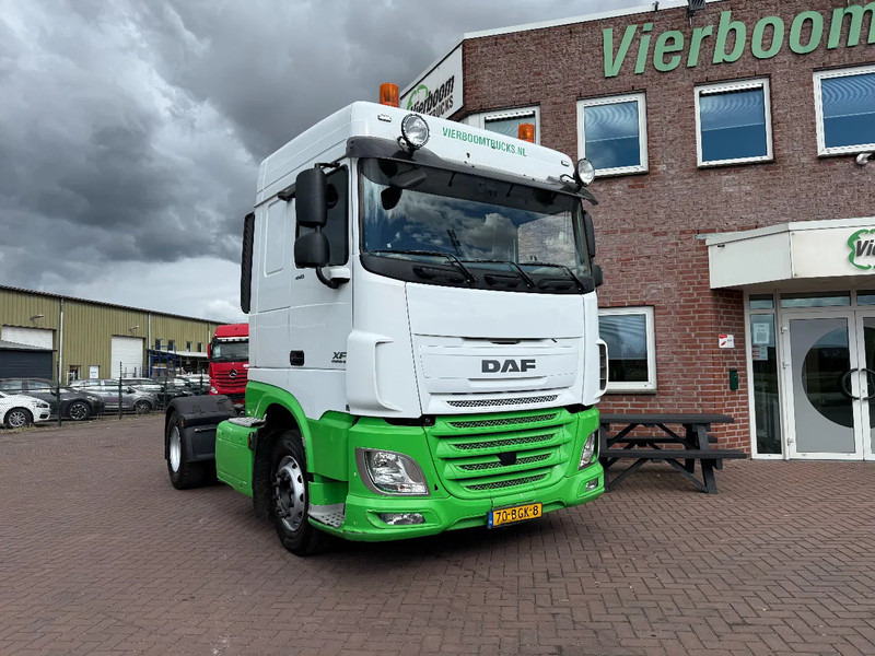 DAF XF 440 XF440 4X2 SPACECAB HOLLAND TRUCK - Tracteur routier: photos 1 DAF XF 440 XF440 4X2 SPACECAB HOLLAND TRUCK - Tracteur routier: photos 1