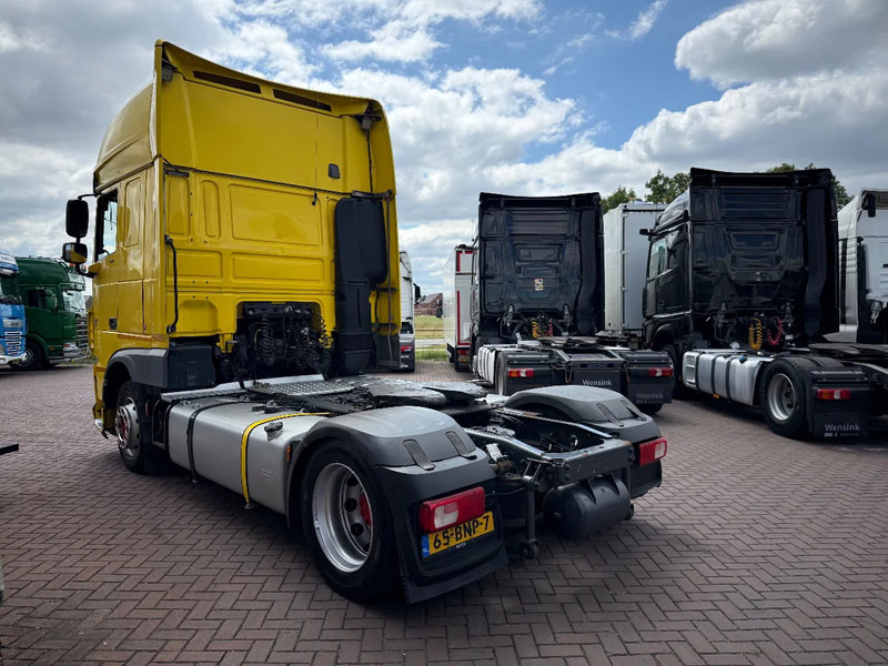 DAF XF 460 XF460 SSC Lowdeck / 2x tank / Night airco - Tracteur routier: photos 3 DAF XF 460 XF460 SSC Lowdeck / 2x tank / Night airco - Tracteur routier: photos 3