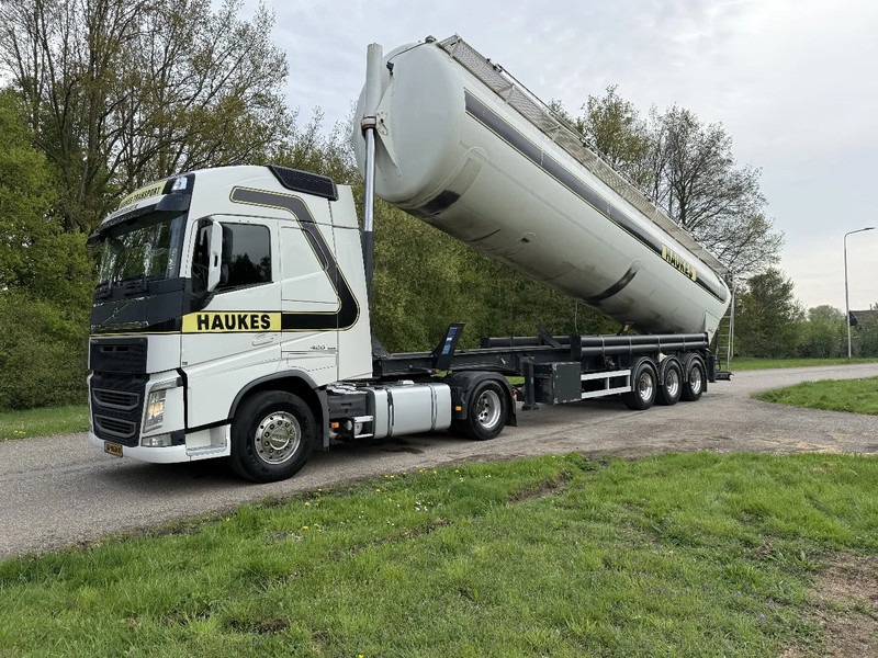 Volvo FH 420 4X2 MIT KASSBOHRER KIPPSILO SUPER ZUSTAND!!! - Tracteur routier: photos 1 Volvo FH 420 4X2 MIT KASSBOHRER KIPPSILO SUPER ZUSTAND!!! - Tracteur routier: photos 1