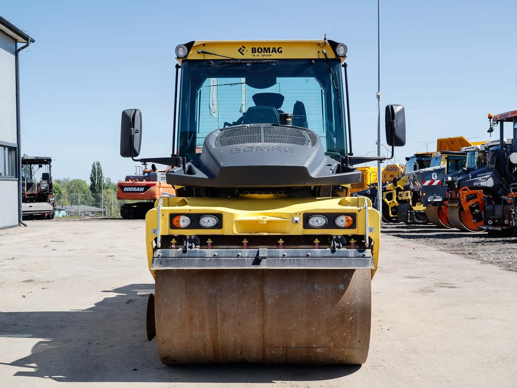 BOMAG BW 174 AP-4v - Rouleau compresseur: photos 3 BOMAG BW 174 AP-4v - Rouleau compresseur: photos 3