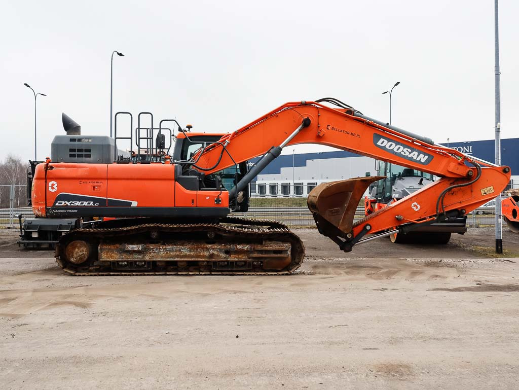DOOSAN DX300LC-5 - Pelle sur chenille: photos 5 DOOSAN DX300LC-5 - Pelle sur chenille: photos 5
