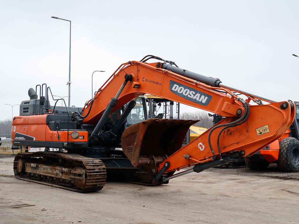 DOOSAN DX300LC-5 - Pelle sur chenille: photos 4 DOOSAN DX300LC-5 - Pelle sur chenille: photos 4