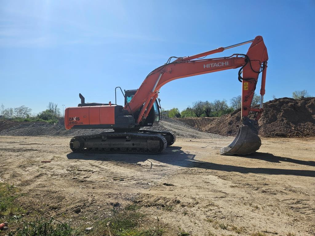 HITACHI ZX 250 LCN-5 - Pelle sur chenille: photos 1 HITACHI ZX 250 LCN-5 - Pelle sur chenille: photos 1