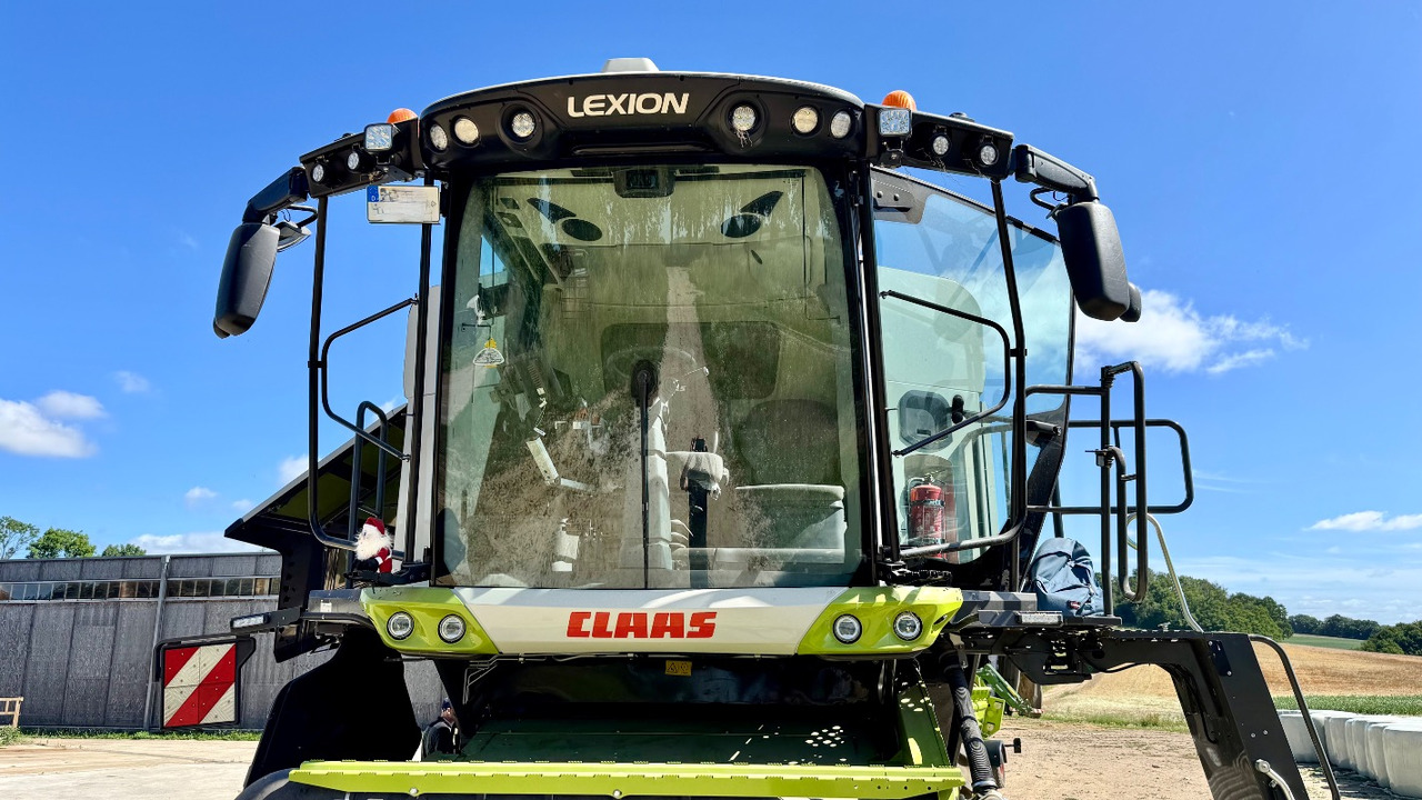 Moissonneuse-batteuse CLAAS Lexion 6900 TerraTrac 890 full Options: photos 27 Moissonneuse-batteuse CLAAS Lexion 6900 TerraTrac 890 full Options: photos 27