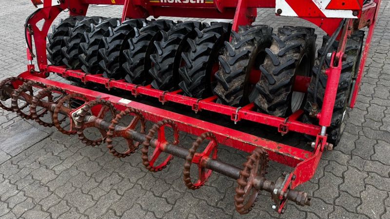 Horsch Tiger 6 LT in top Zustand - Bineuse: photos 3 Horsch Tiger 6 LT in top Zustand - Bineuse: photos 3