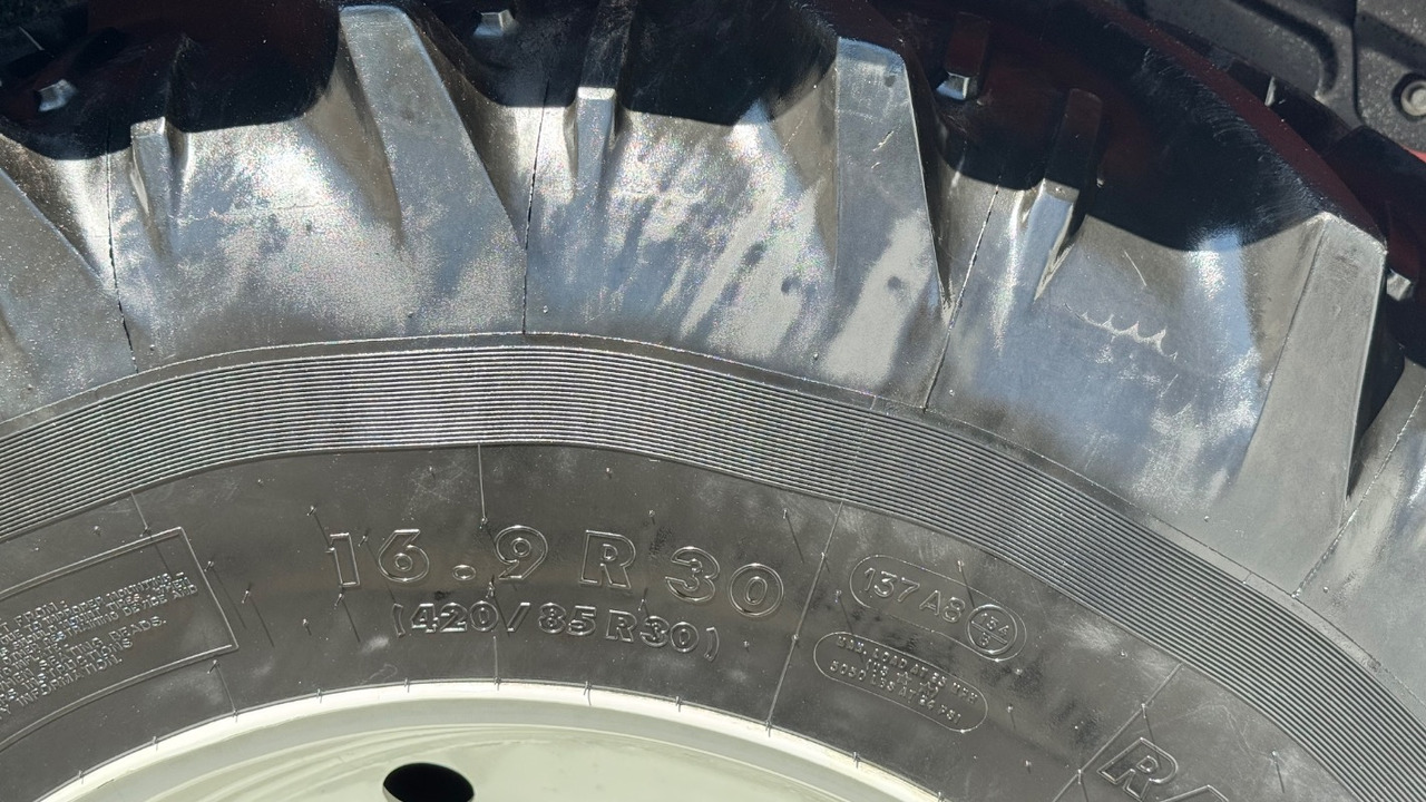 Steyr 4090 Kompakt - Tracteur agricole: photos 5 Steyr 4090 Kompakt - Tracteur agricole: photos 5