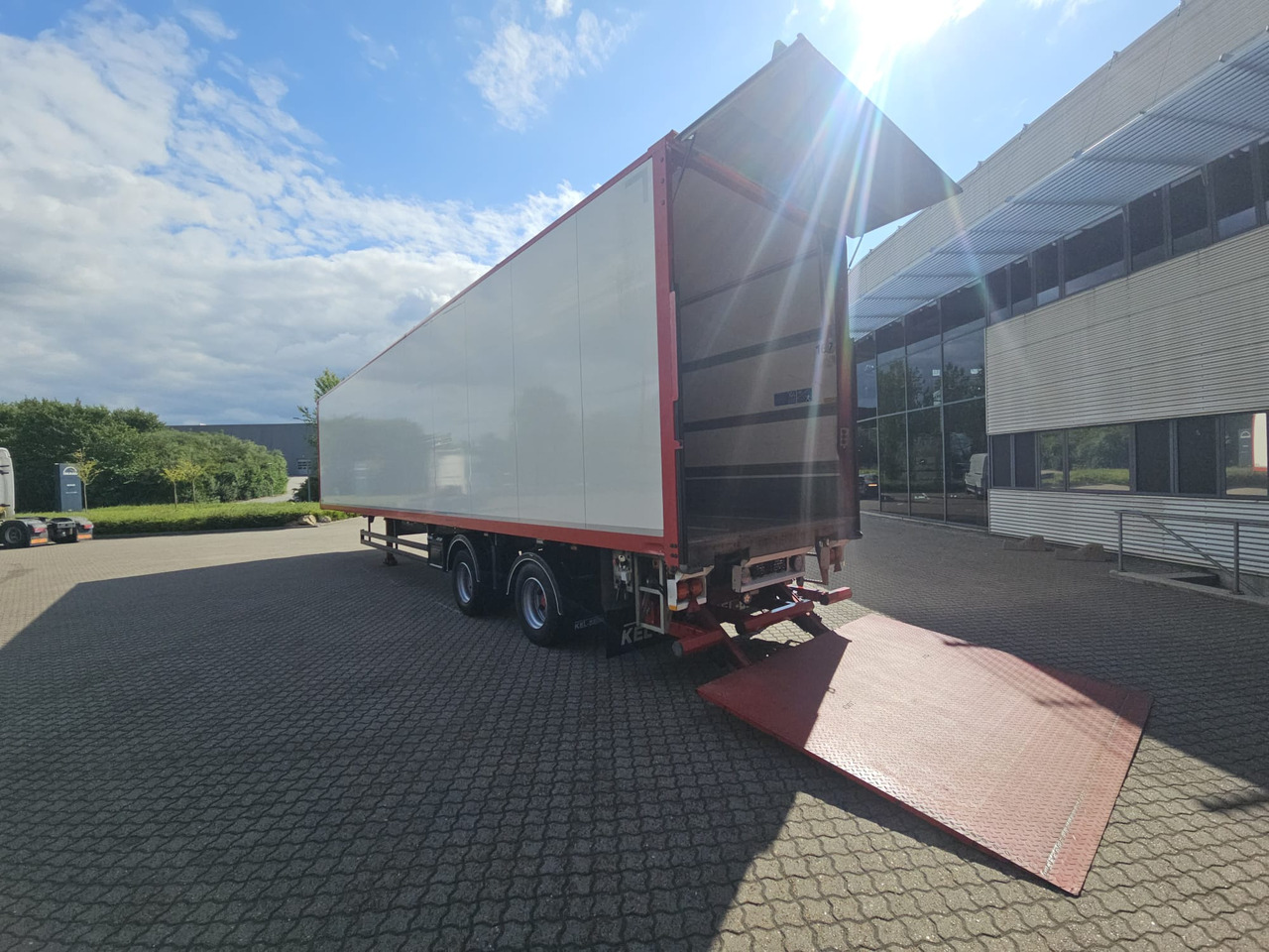 Kel-Berg 2 Aksel City 13,60 - Semi-remorque fourgon: photos 3 Kel-Berg 2 Aksel City 13,60 - Semi-remorque fourgon: photos 3