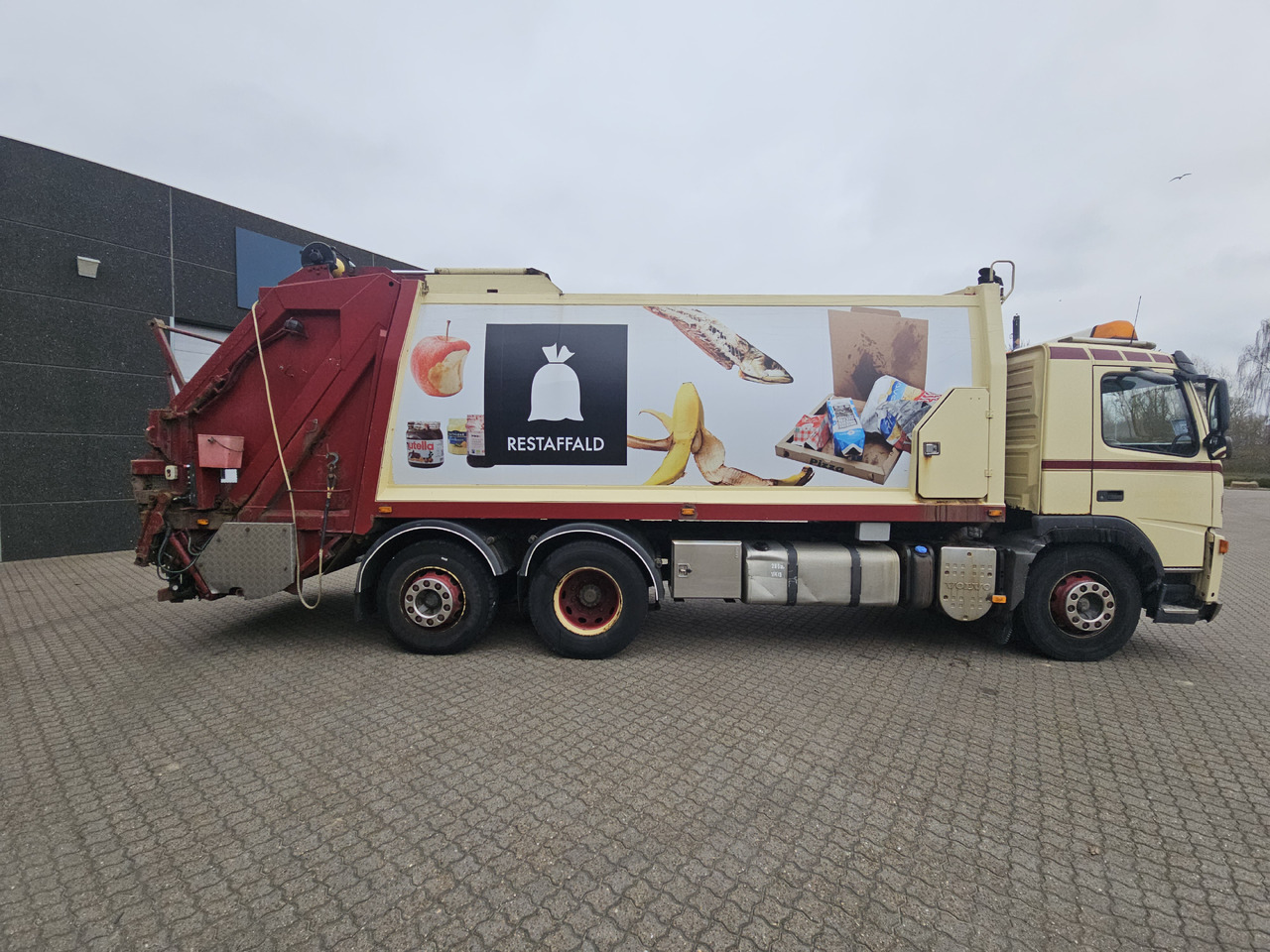 Benne à ordures ménagères Volvo FM9 6x2: photos 8