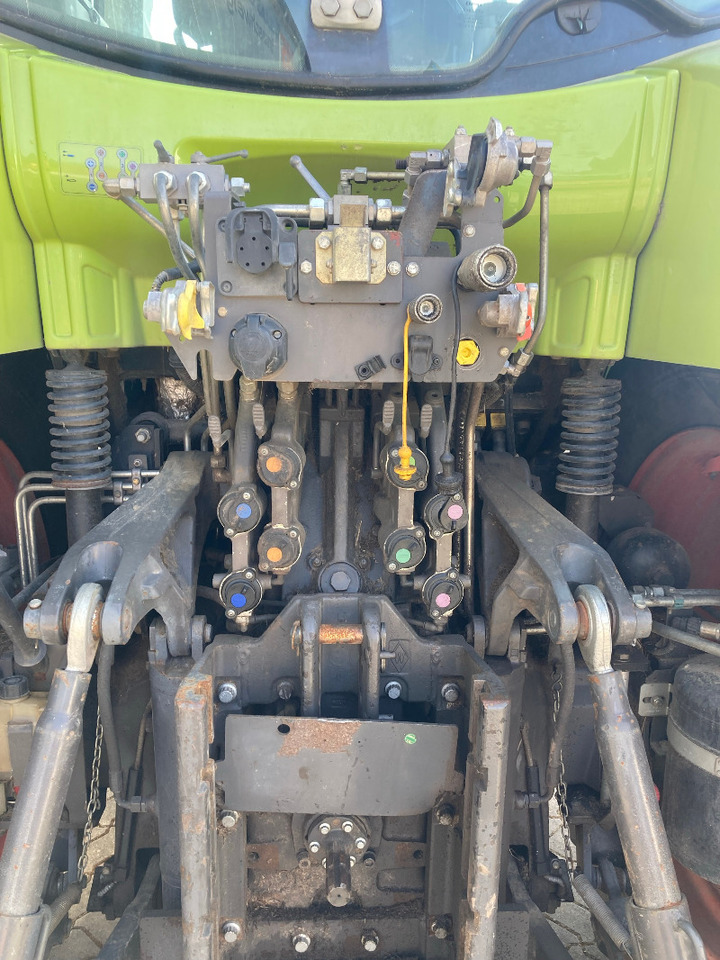 CLAAS Arion 650 CMATIC - Tracteur agricole: photos 4 CLAAS Arion 650 CMATIC - Tracteur agricole: photos 4