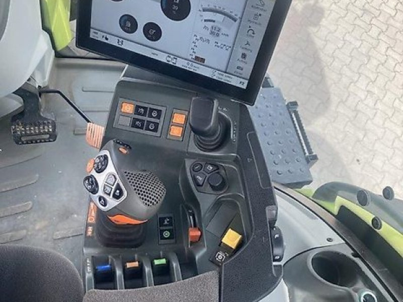 CLAAS Axion 850 CEBIS - Tracteur agricole: photos 3 CLAAS Axion 850 CEBIS - Tracteur agricole: photos 3