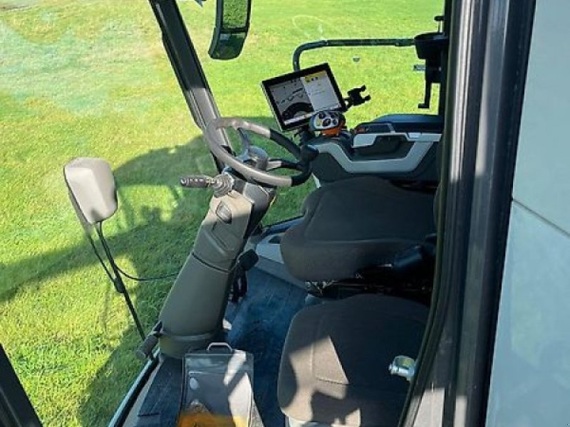 Moissonneuse-batteuse CLAAS Trion 750: photos 7
