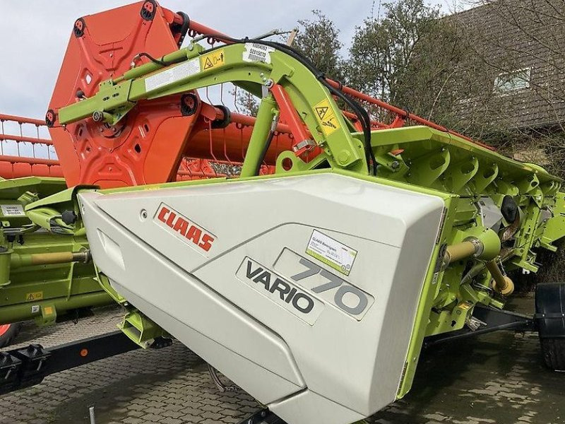 CLAAS Trion 750 - Moissonneuse-batteuse: photos 4 CLAAS Trion 750 - Moissonneuse-batteuse: photos 4