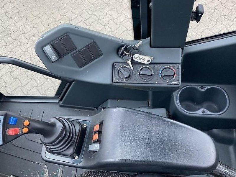 Schäffer 6680T - Chargeuse sur pneus télescopique: photos 2 Schäffer 6680T - Chargeuse sur pneus télescopique: photos 2