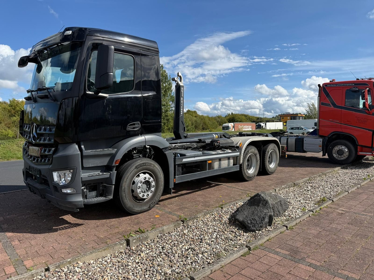 Mercedes-Benz Arocs 5 2648 Meiller Hakenlift 21-60 neuwertig - Camion ampliroll: photos 2 Mercedes-Benz Arocs 5 2648 Meiller Hakenlift 21-60 neuwertig - Camion ampliroll: photos 2