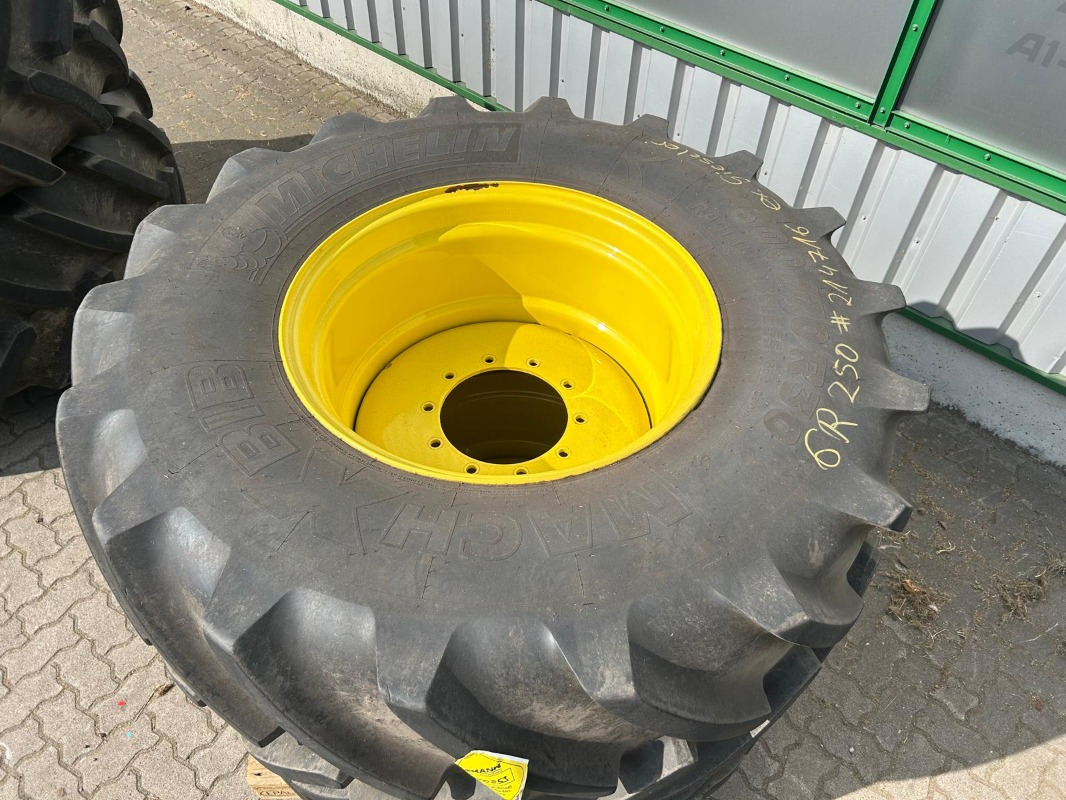 Michelin Kompletträder 710/70R42 600/70R30 - Pneu pour Machine agricole: photos 2 Michelin Kompletträder 710/70R42 600/70R30 - Pneu pour Machine agricole: photos 2