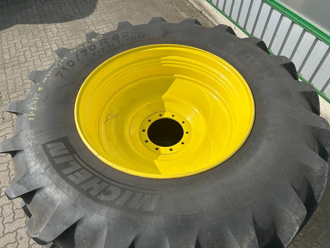 Michelin Kompletträder 710/70R42 600/70R30 - Pneu pour Machine agricole: photos 5 Michelin Kompletträder 710/70R42 600/70R30 - Pneu pour Machine agricole: photos 5