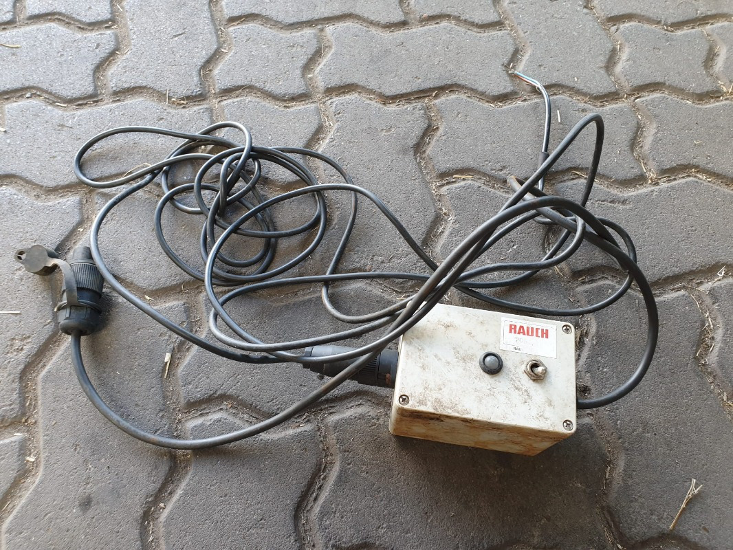 Saphir PLS 500/2013 - Epandeur de sable: photos 4 Saphir PLS 500/2013 - Epandeur de sable: photos 4