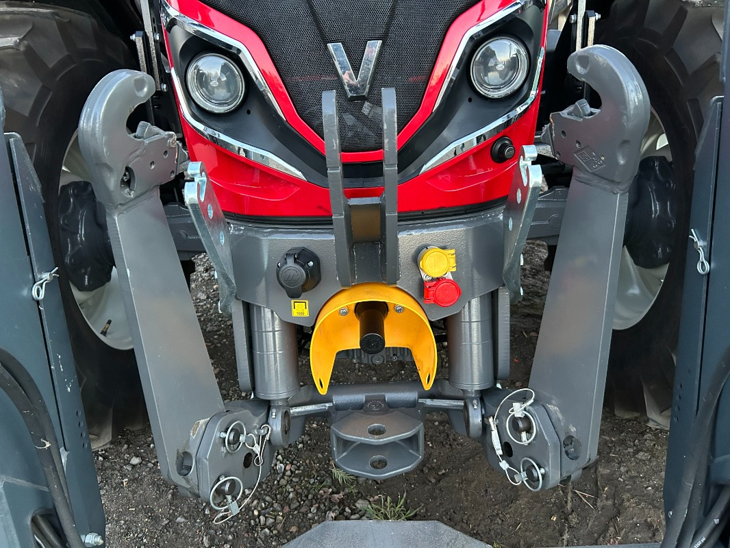 Valtra A85N - Tracteur agricole: photos 2 Valtra A85N - Tracteur agricole: photos 2