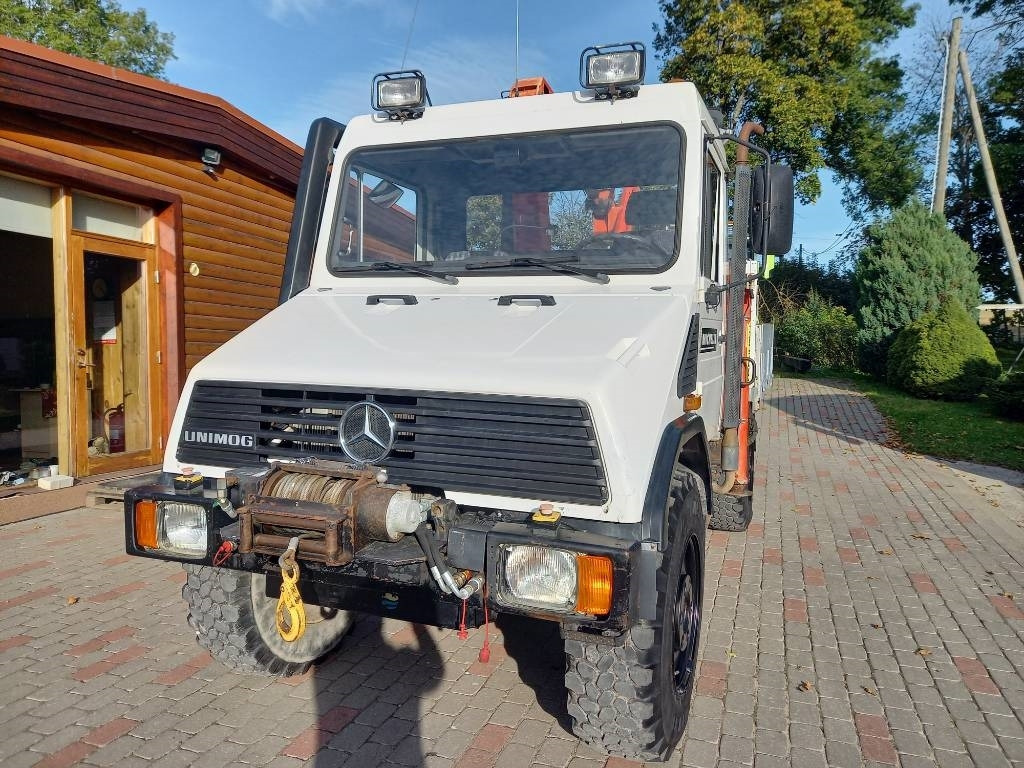 Unimog UNIMOG 4X4 - Camion grue: photos 4 Unimog UNIMOG 4X4 - Camion grue: photos 4