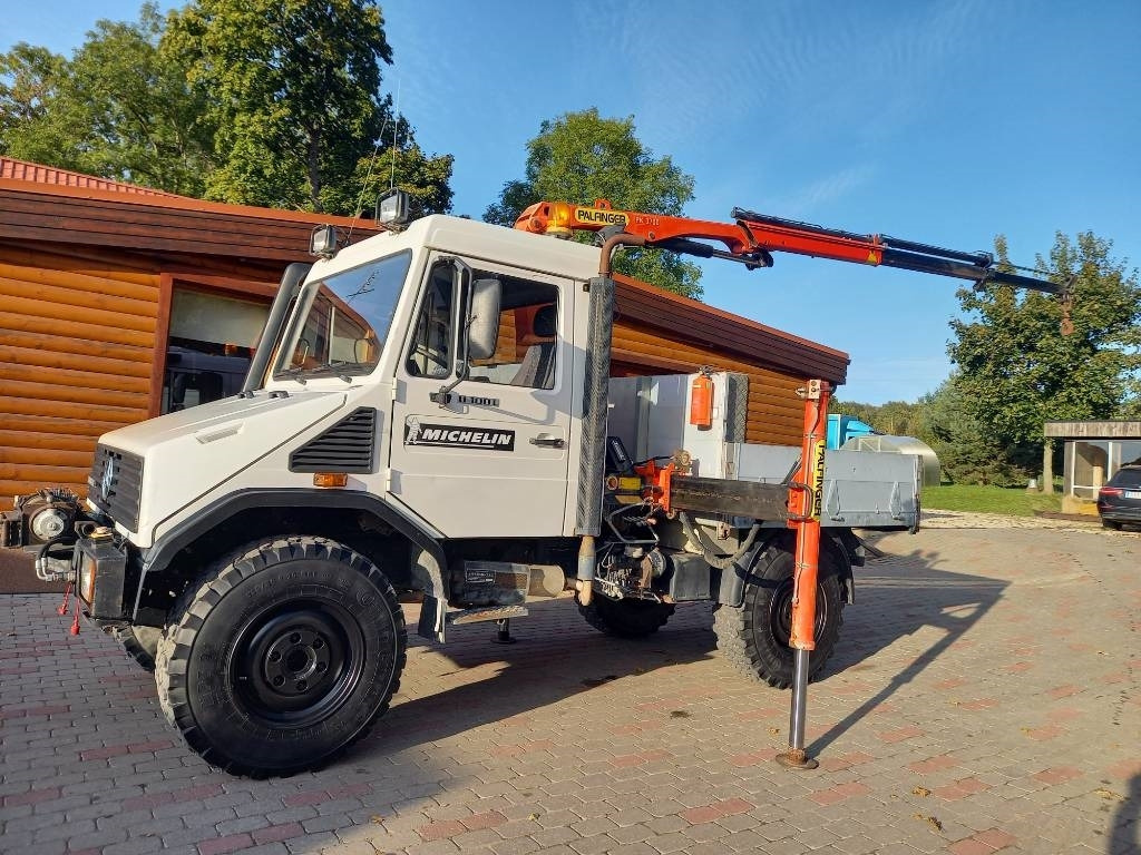 Unimog UNIMOG 4X4 - Camion grue: photos 2 Unimog UNIMOG 4X4 - Camion grue: photos 2