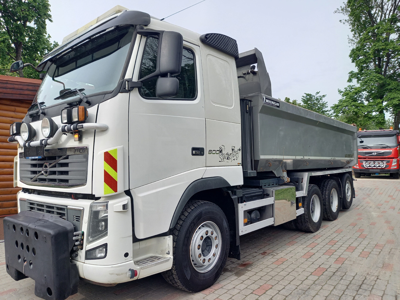 VOLVO FH16, 8x4, BIG AXLES, RETARDER, GW 39500 KG - Camion benne: photos 1 VOLVO FH16, 8x4, BIG AXLES, RETARDER, GW 39500 KG - Camion benne: photos 1