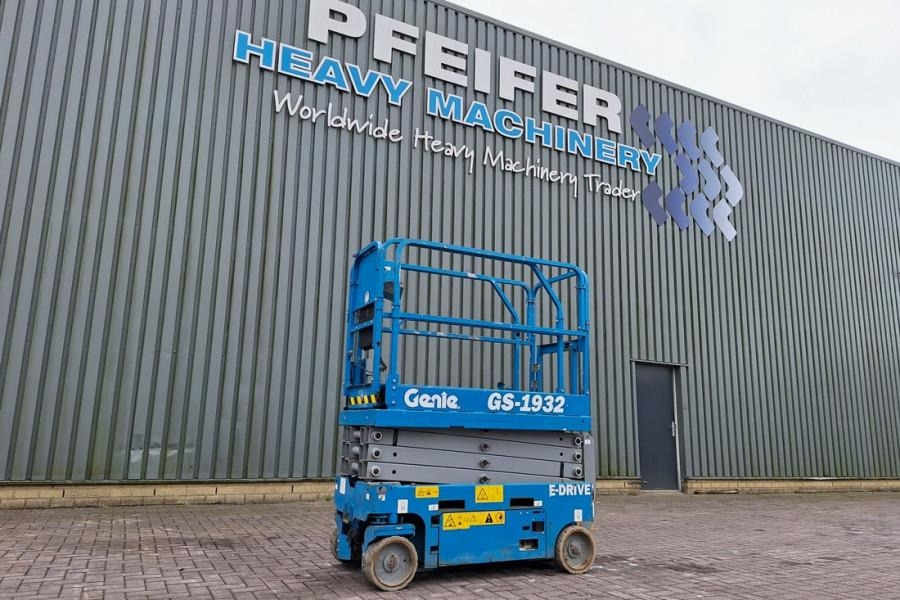 Genie GS1932 E-Drive Several In Stock, 8m Working Height - Nacelle ciseaux: photos 1 Genie GS1932 E-Drive Several In Stock, 8m Working Height - Nacelle ciseaux: photos 1